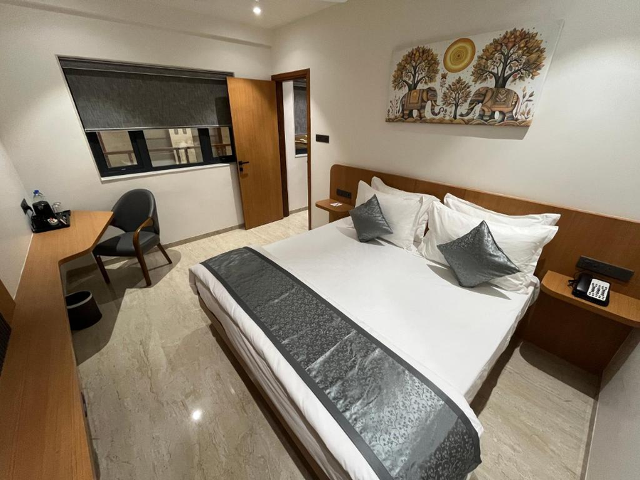 mastiff hotel silver in jalgaon