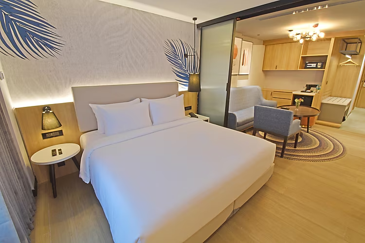 hotel sands point