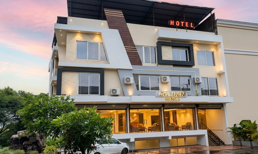 The Golden Wings Hotel,Hig, 13/A, Stadium Parisar, Gomti Nagar, Dewas, Madhya Pradesh 455001,3 star