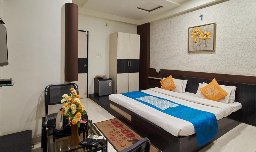 hotel crown