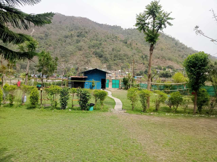 hills queen resort and camping