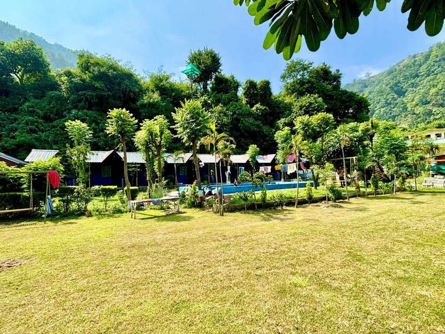 hills queen resort and camping