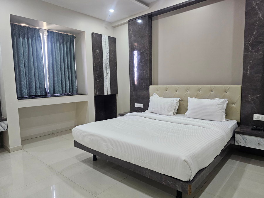 hotel king raama