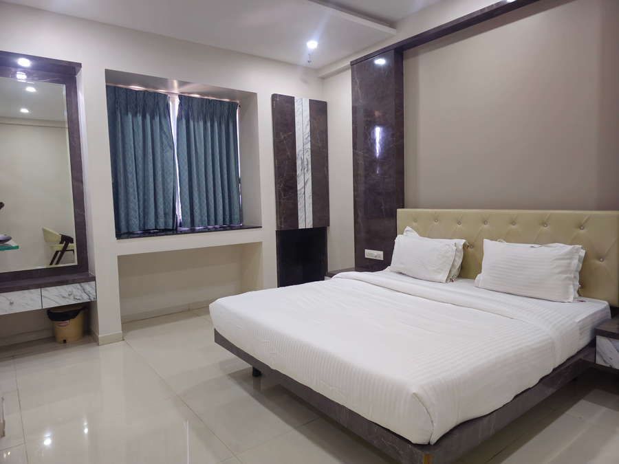 hotel king raama