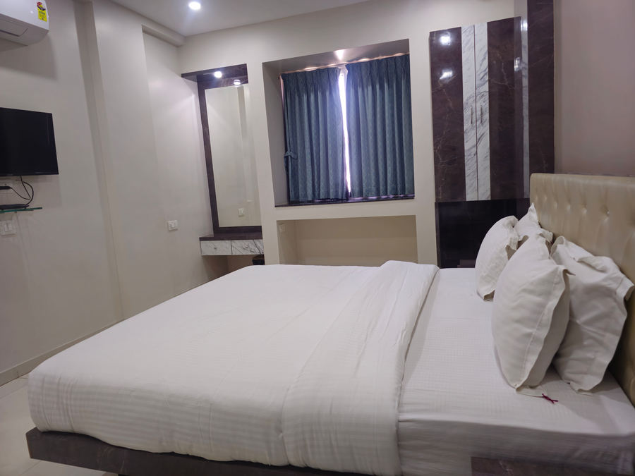 hotel king raama