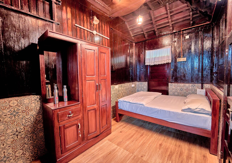 secret granary by voye homes