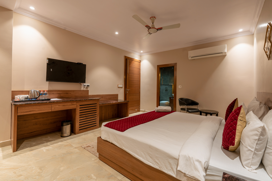 Shree Vatika,>>Tapovan, Rishikesh ,3 star