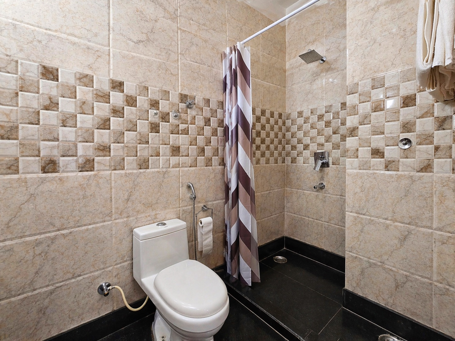 hotel himland east lift and ample parking