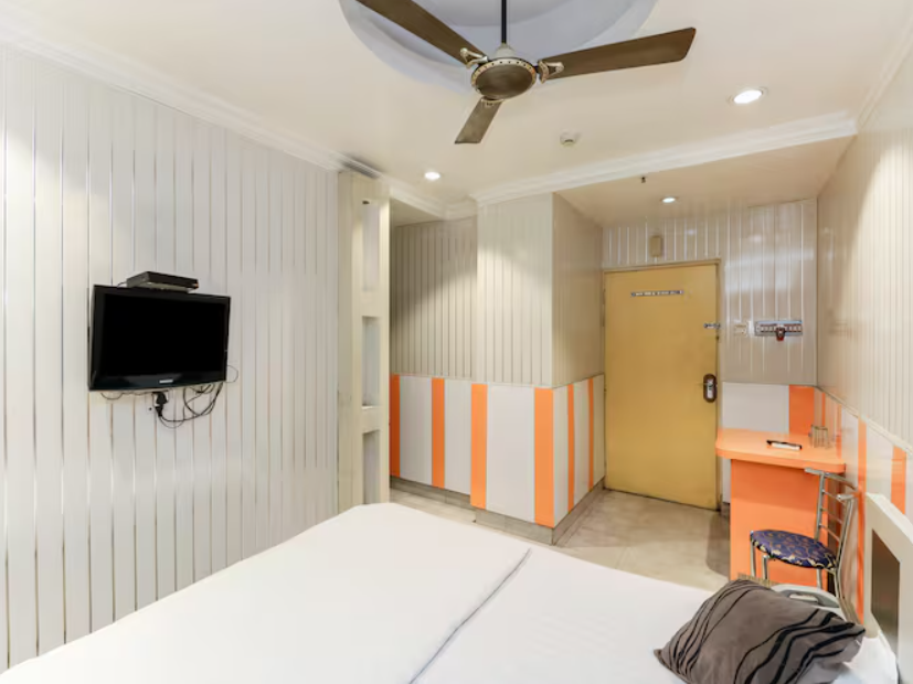 shree krishna international hotel