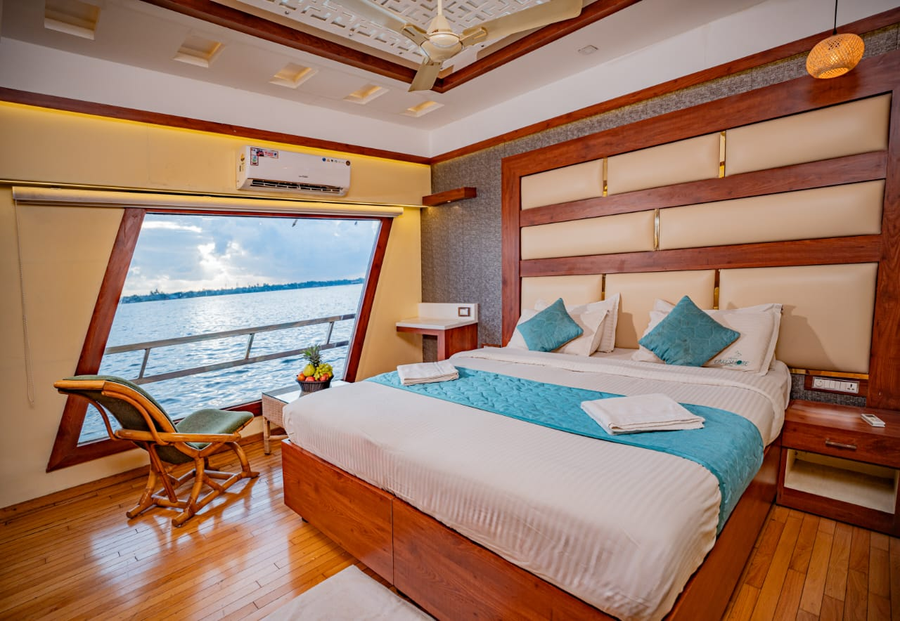 riverine kadavil houseboat