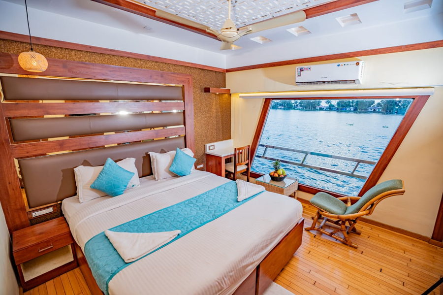 riverine kadavil houseboat