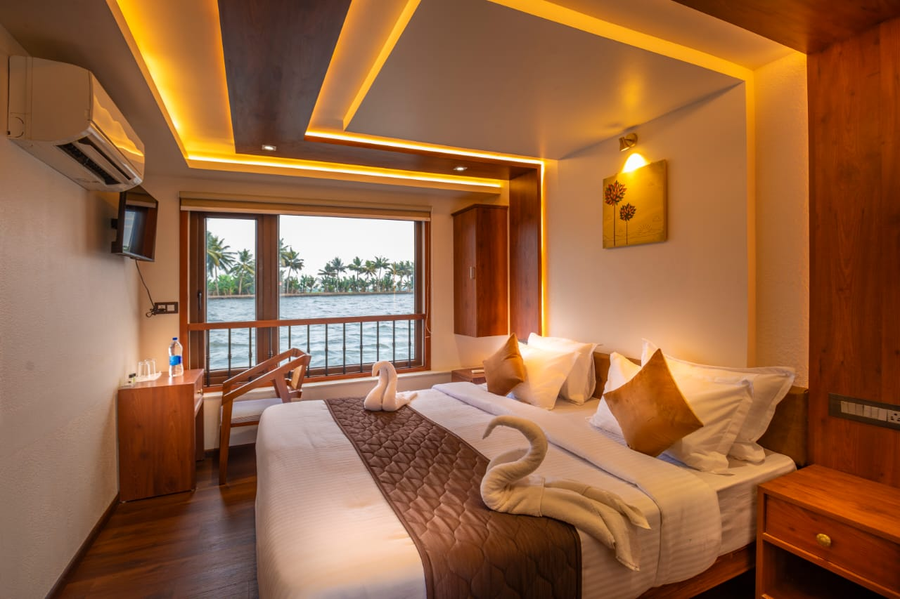 riverine kadavil houseboat