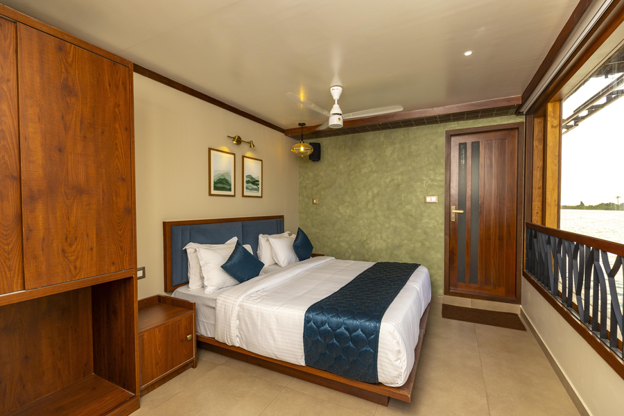 riverine kadavil houseboat