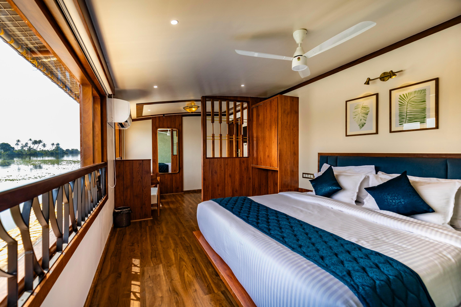 riverine kadavil houseboat