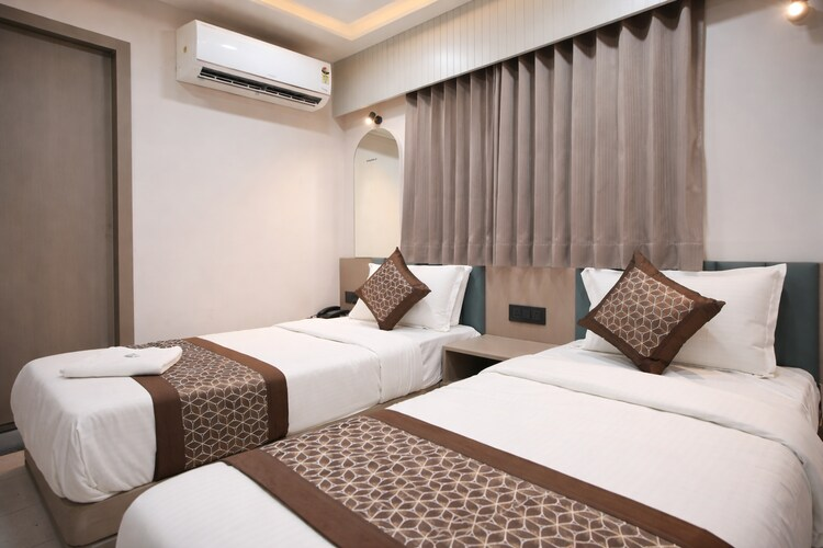 sunpark hotel ahmedabad