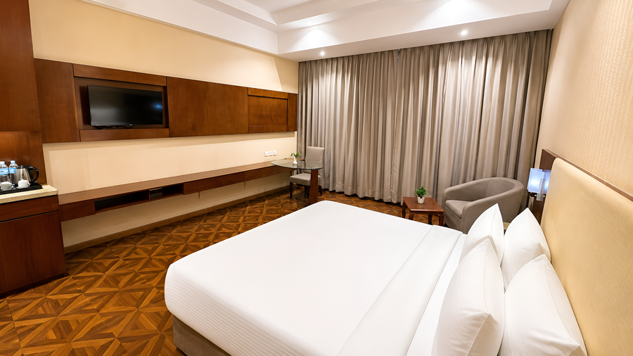 golden tulip jaipur kukas