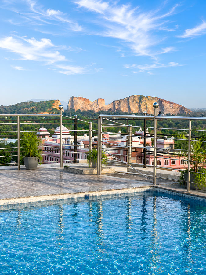 golden tulip jaipur kukas