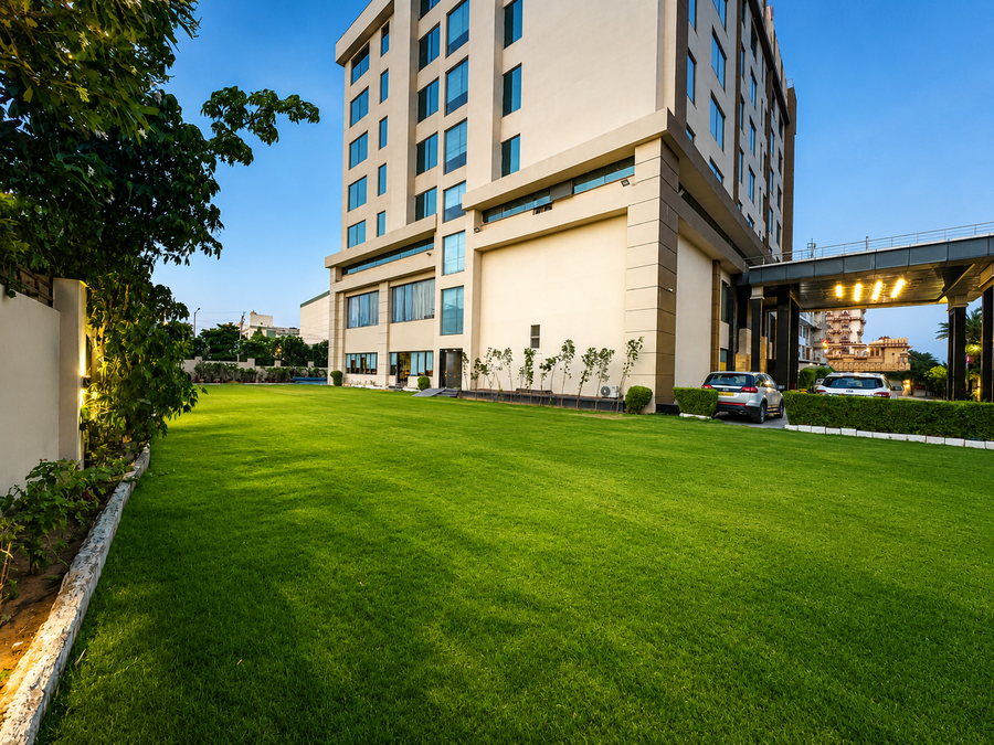 golden tulip jaipur kukas