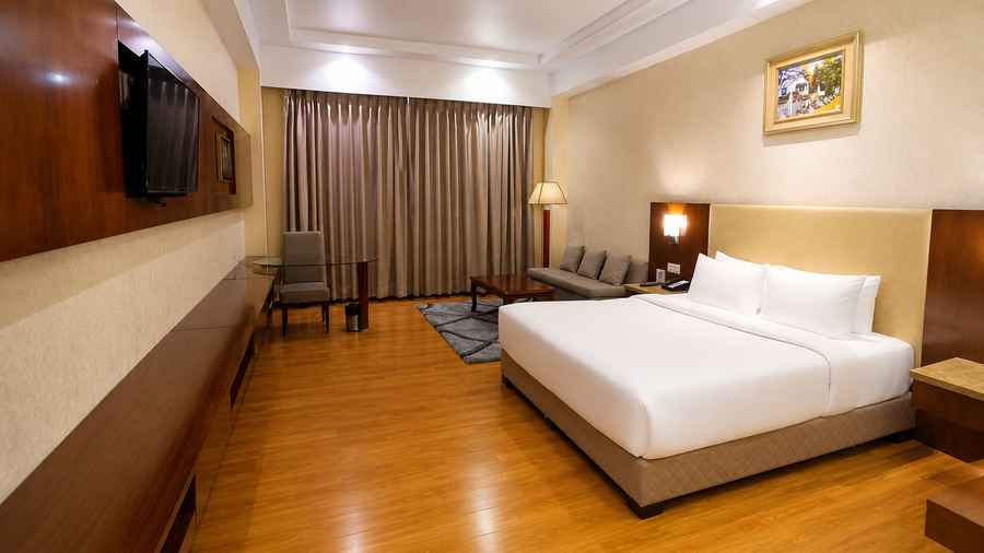 golden tulip jaipur kukas