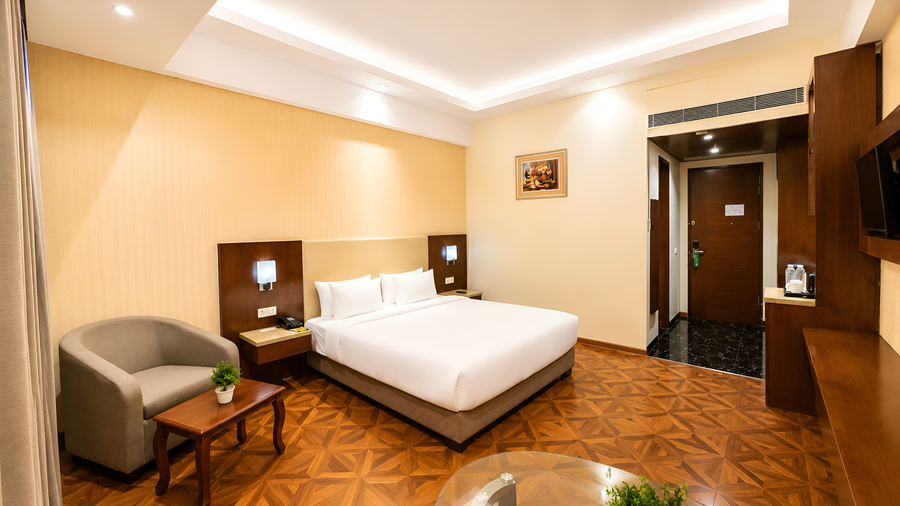 golden tulip jaipur kukas