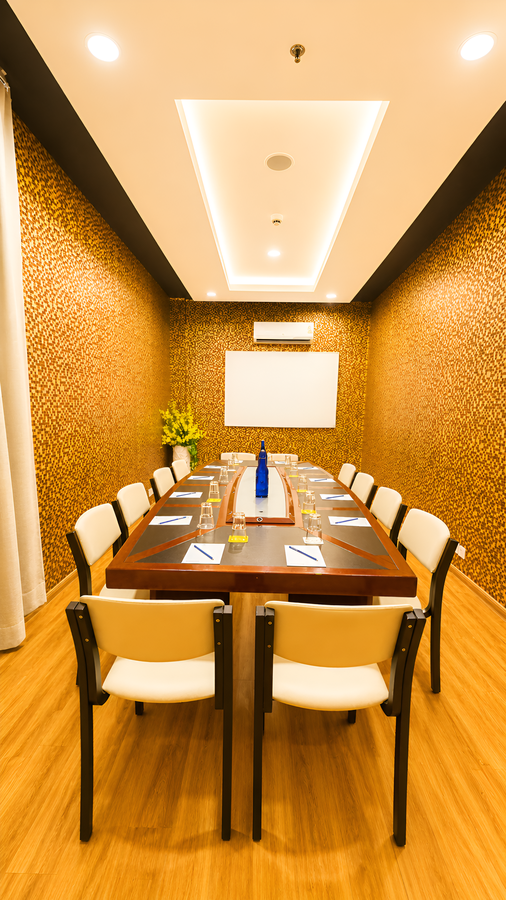 golden tulip jaipur kukas