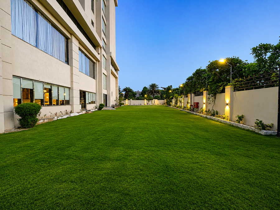 golden tulip jaipur kukas