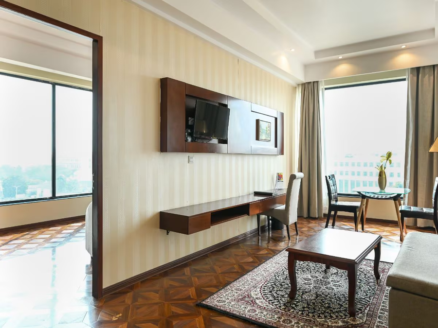 golden tulip jaipur kukas