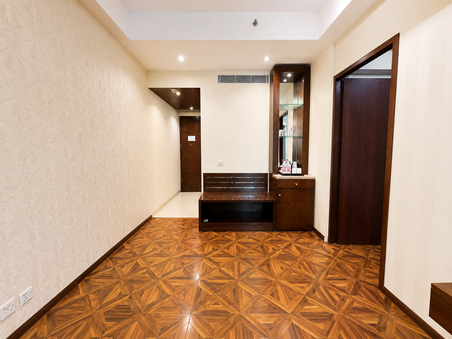 golden tulip jaipur kukas