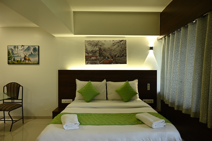 hotel express airoli