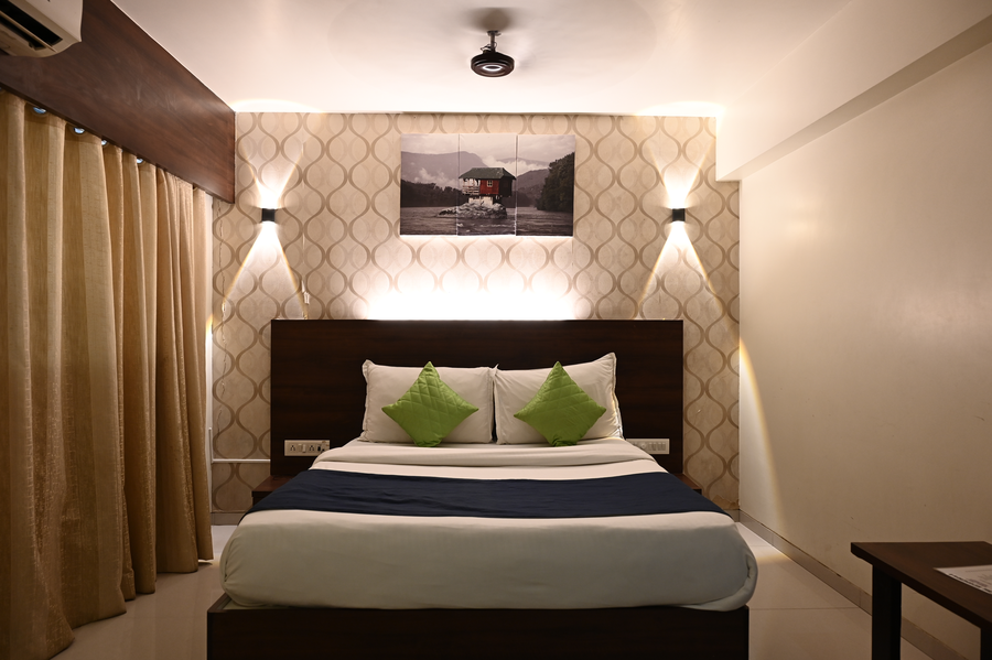 hotel express airoli