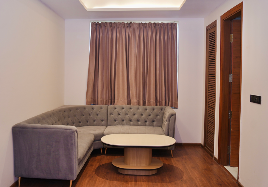 le oval hotel and resorts