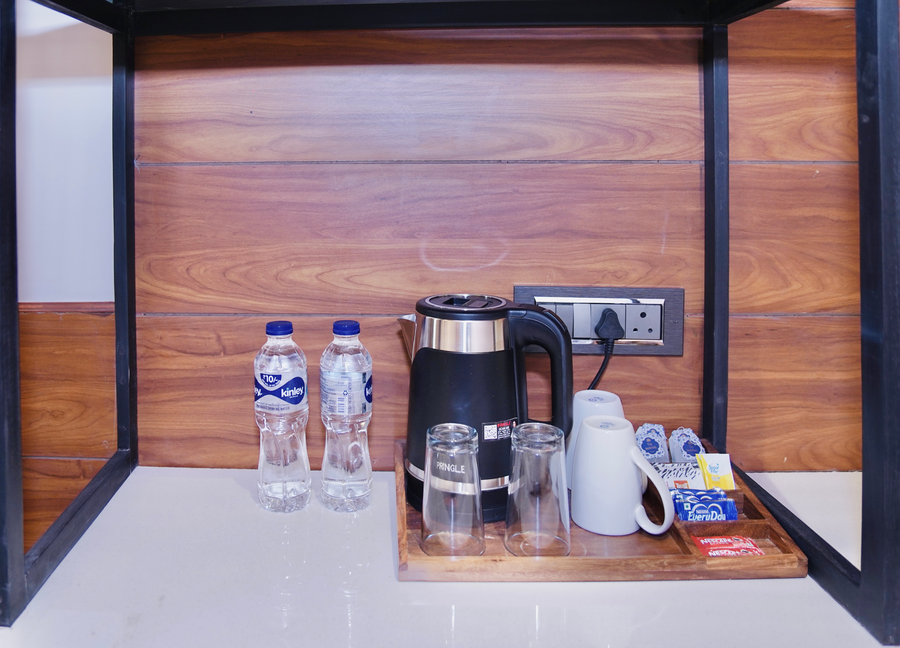 le oval hotel and resorts