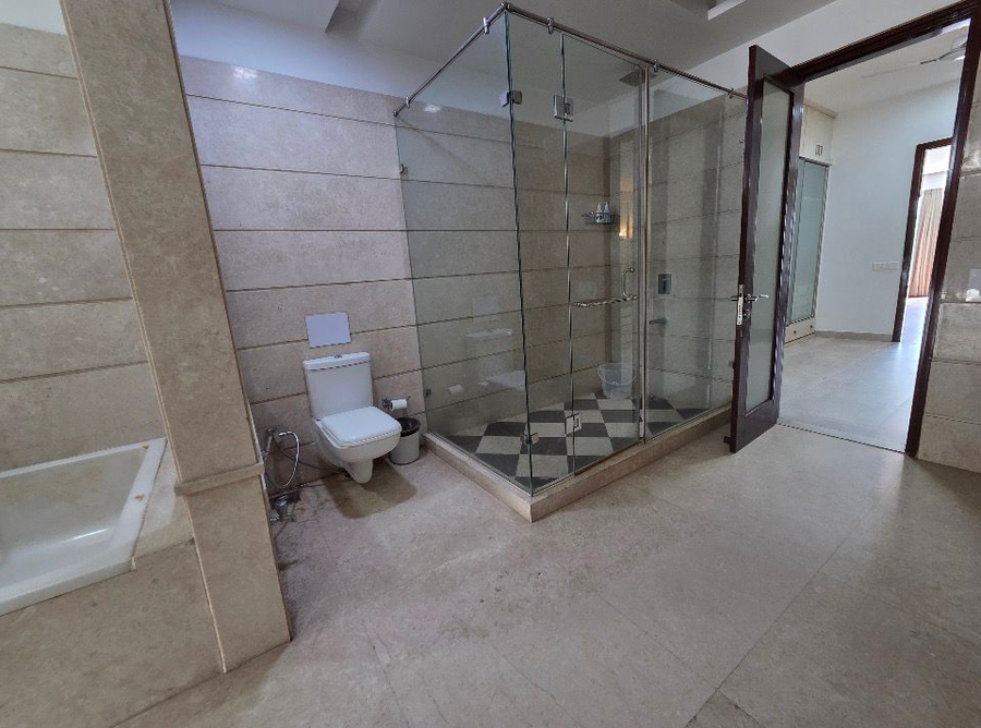 Posh Classic-Huda City Center Metro,Huda City Center,3 star