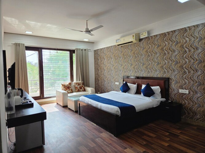 posh classic sector 45 millennium city center gurugram