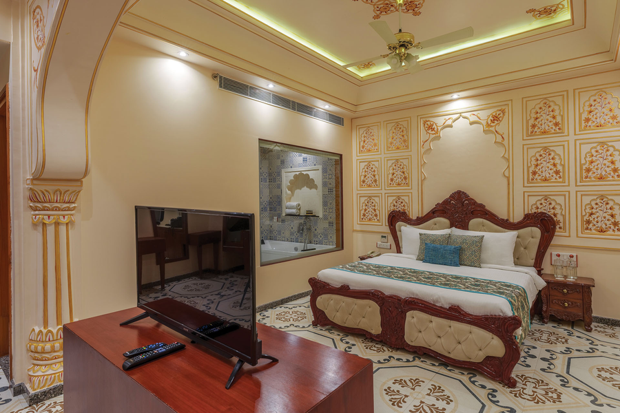 r chandra palace