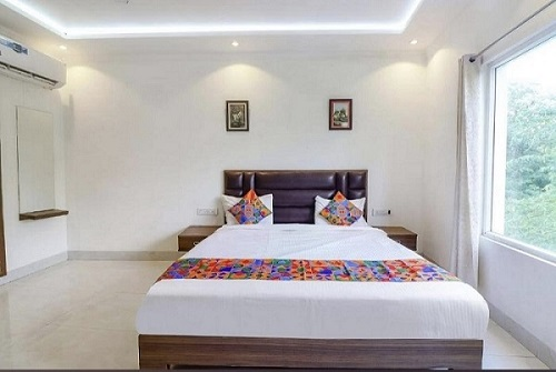 hotel ashok palace