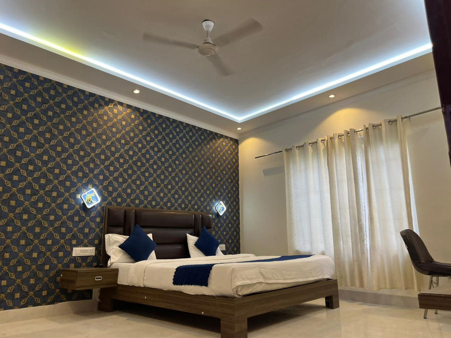 hotel ashok palace