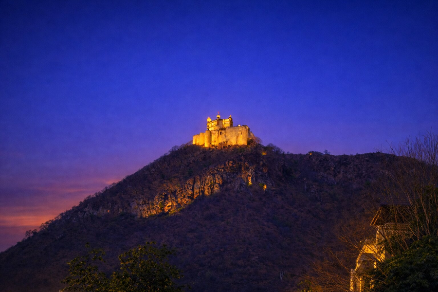 Devi Palace - Monsoon Palace View Resort,Udaipur>>Eklingji,3 star