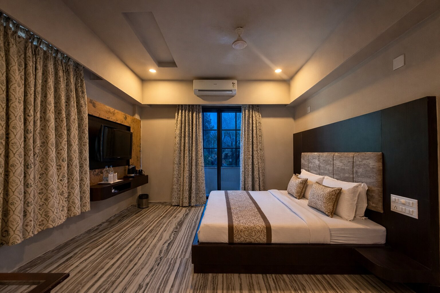 devi palace monsoon palace view resort