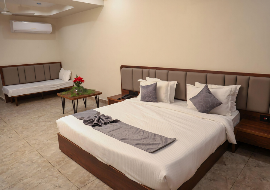 hotel kesarinandan