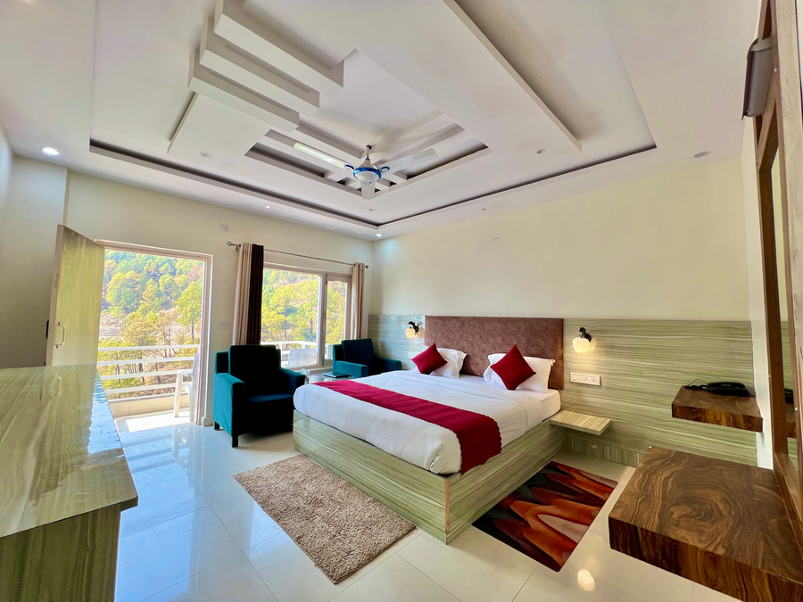 the white rain hotel