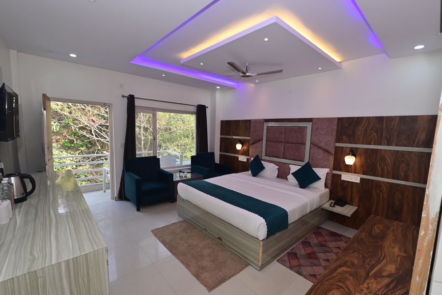 the white rain hotel