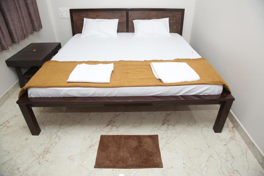 hotel madhusudan executive