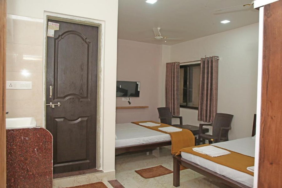 hotel madhusudan executive