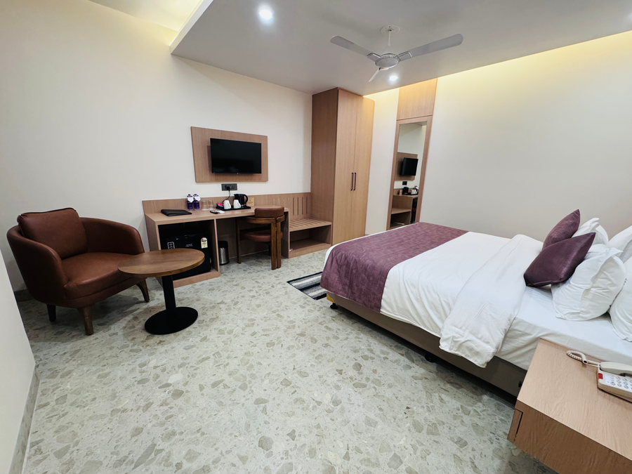 vaishnavi beacon hotel patna