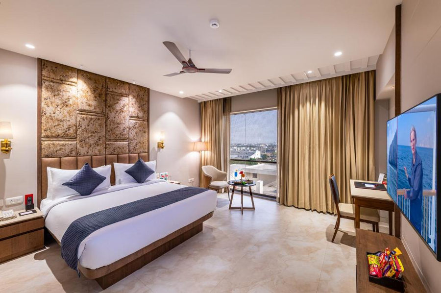 skkylight lords inn nanded