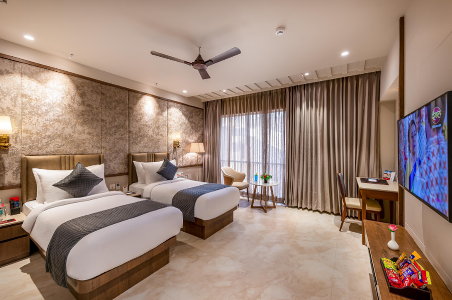 skkylight lords inn nanded