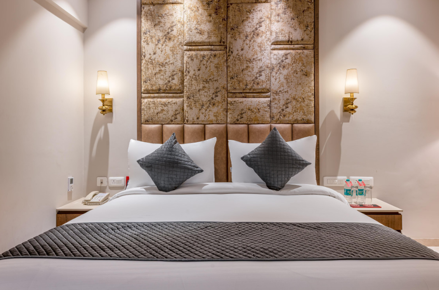 skkylight lords inn nanded