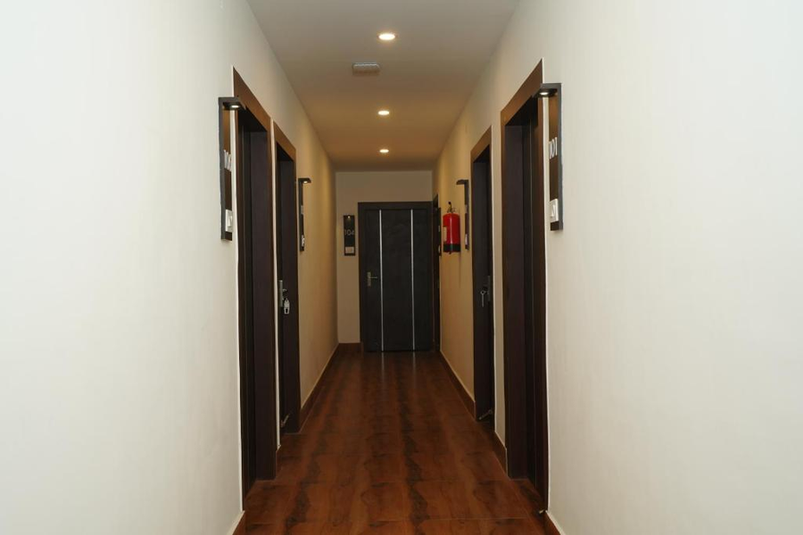 Hotel Royal Palace, Guwahati,Zoo Road Tiniali,3 star