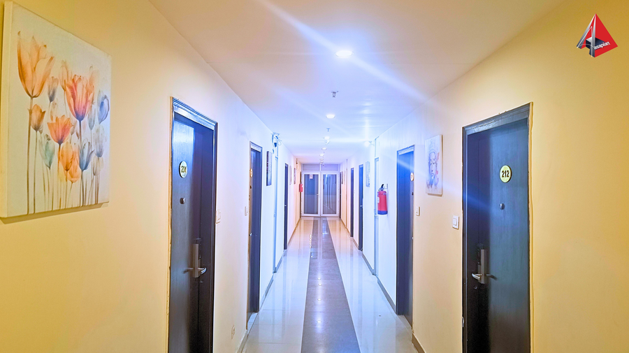 ayansh klyde inn lucknow